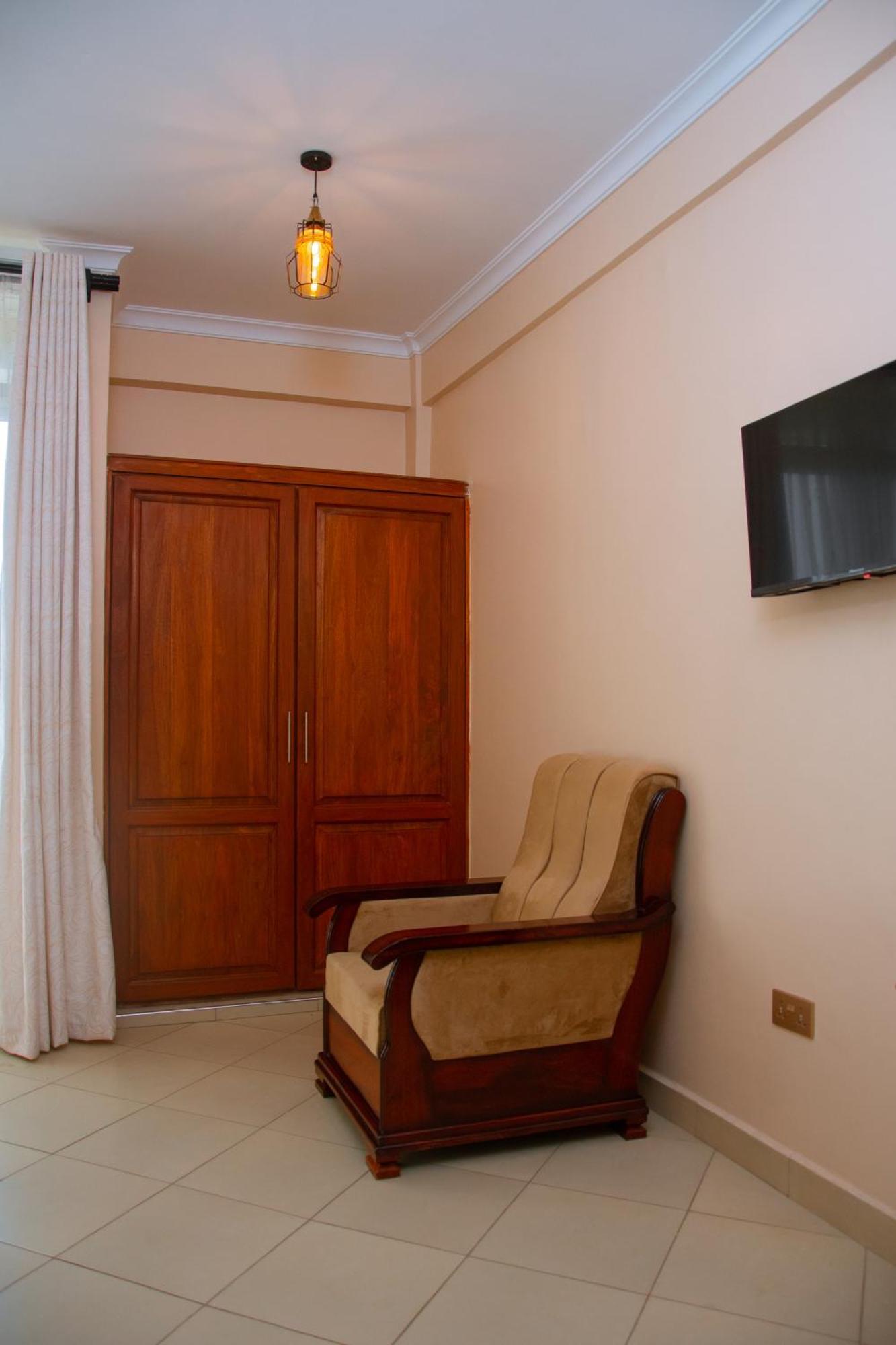 Aves Executive Hotel Arusha Eksteriør billede