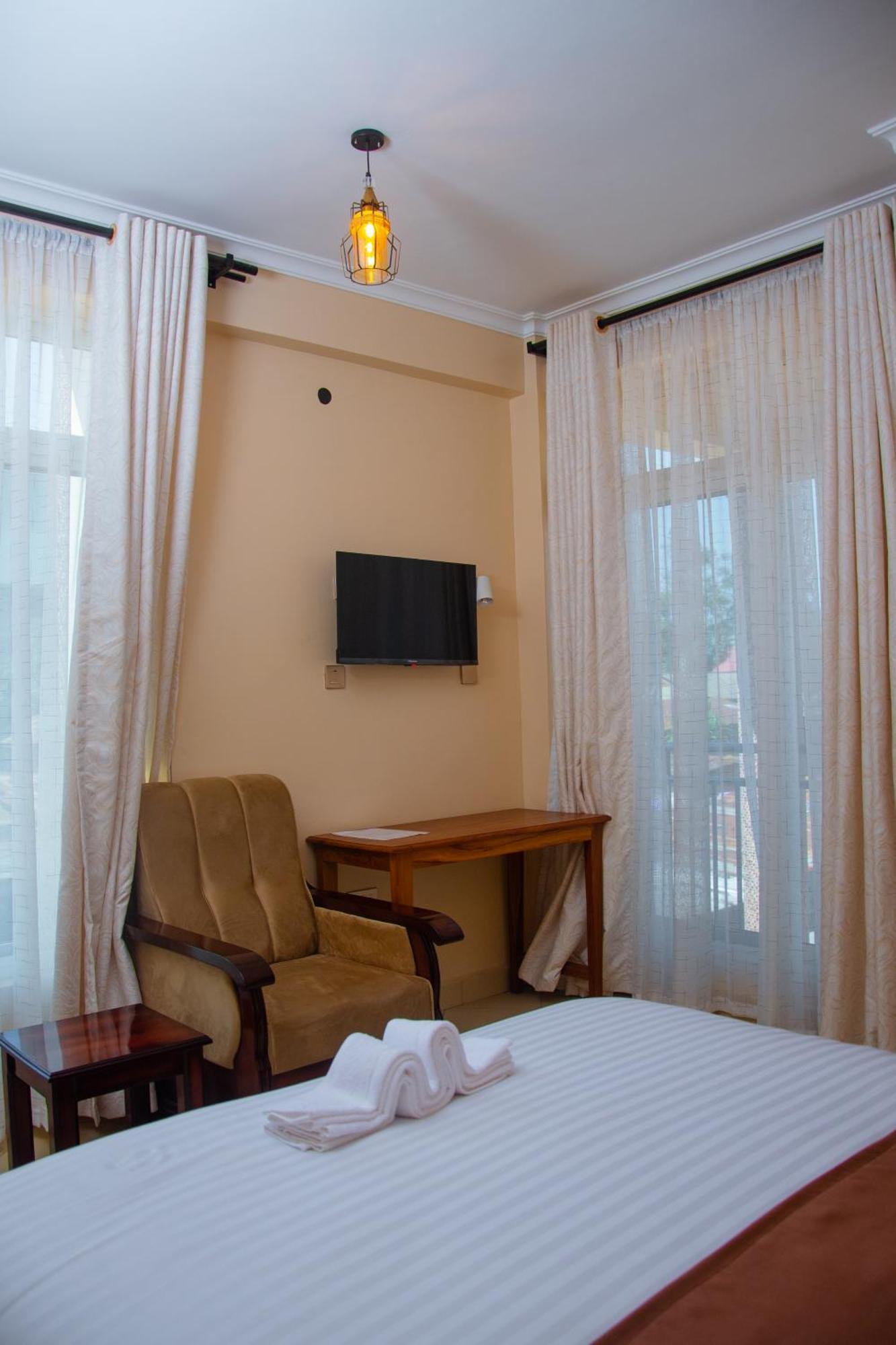 Aves Executive Hotel Arusha Eksteriør billede